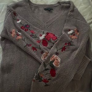 American eagle sweater with floral big sleeves